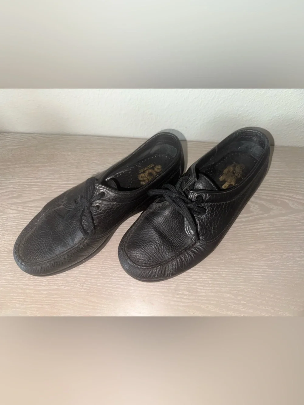 SAS genuine black